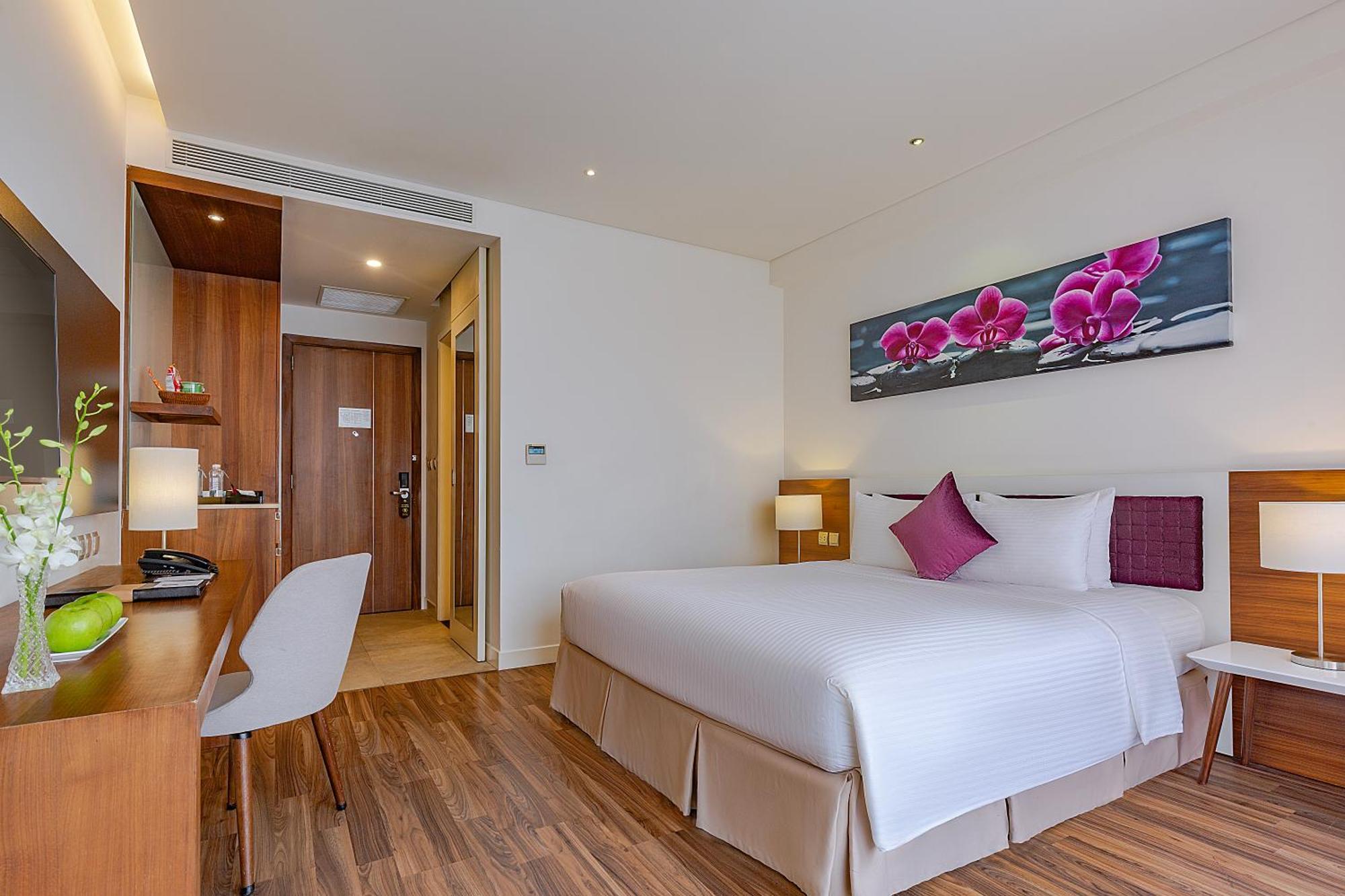 Superior Double Room with City View
